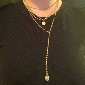 GOLD LAYERED NECKLACE